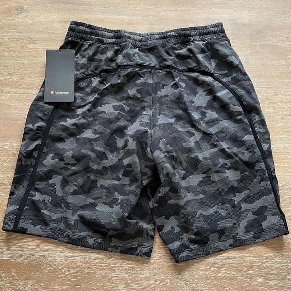 Lululemon Pace Breaker 9” *Lined VMCB - Picture 10 of 10